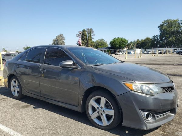 2012 TOYOTA CAMRY