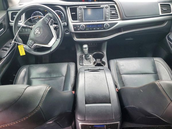 2017 TOYOTA HIGHLANDER SE/XLE
