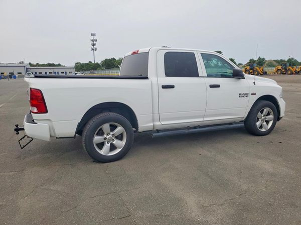 2015 RAM 1500 ST