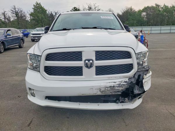 2015 RAM 1500 ST