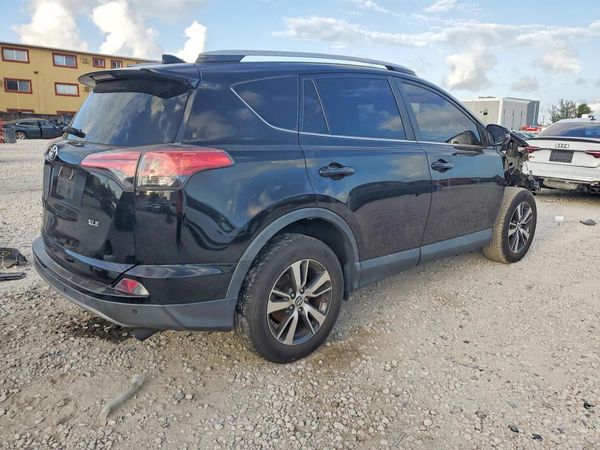 2018 TOYOTA RAV4 Adventure/XLE