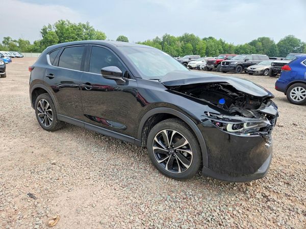2022 MAZDA CX-5 Premium Package
