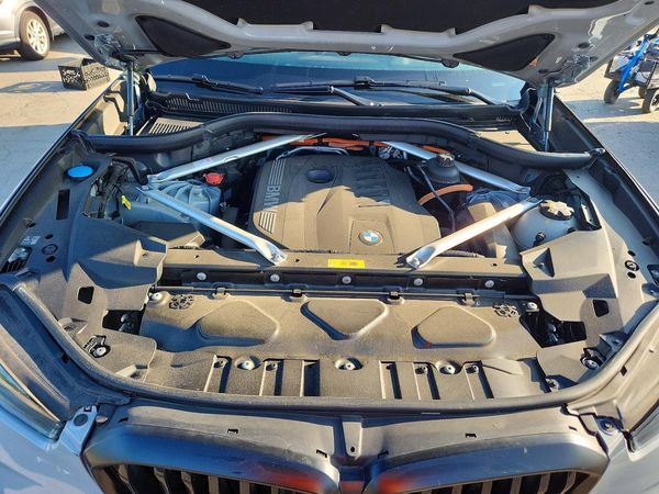 2024 BMW X5 xDrive50e