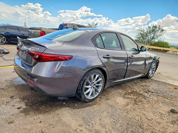 2022 ALFA ROMEO GIULIA RWD