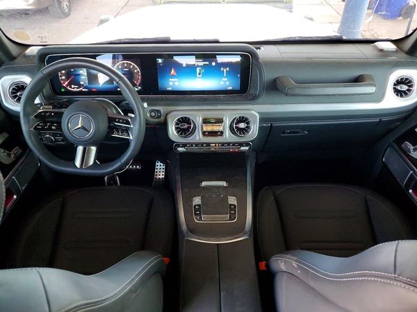 2025 MERCEDES-BENZ G G550