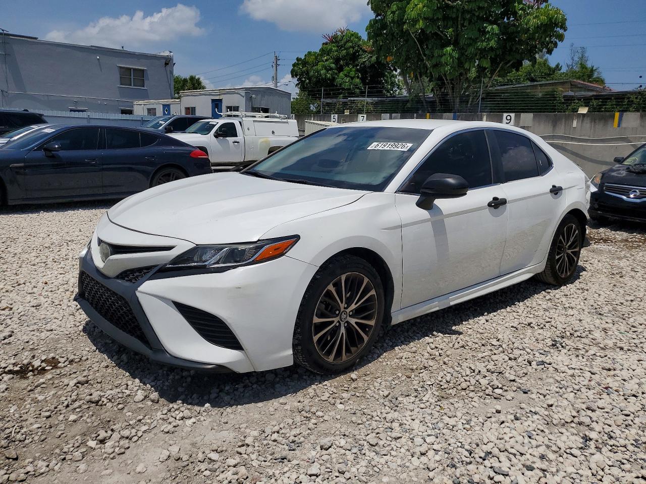 2020 TOYOTA CAMRY SE