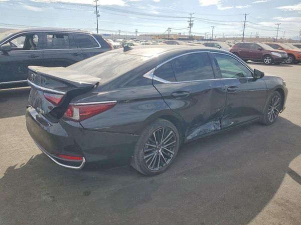 2023 LEXUS ES 300H