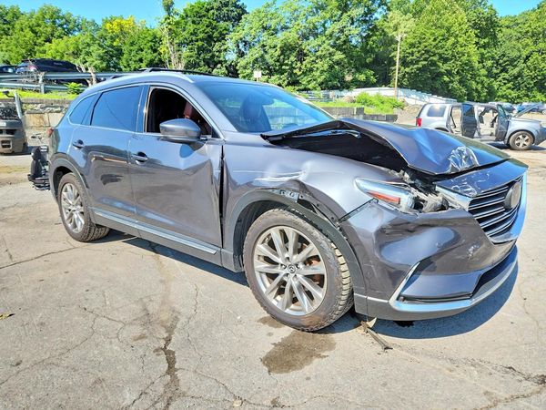 2018 MAZDA CX-9 Signature