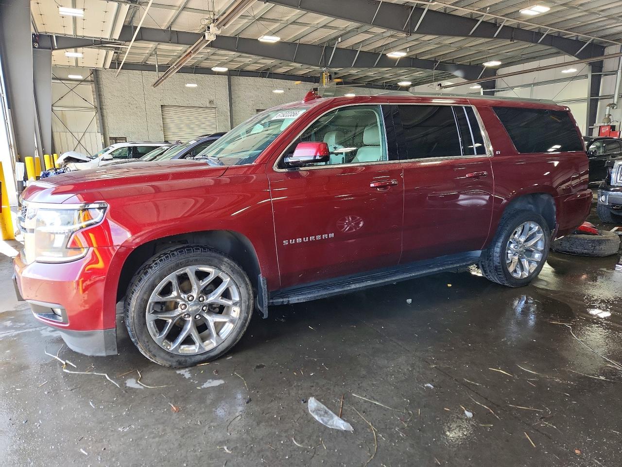 2020 CHEVROLET SUBURBAN LT — Front 3/4