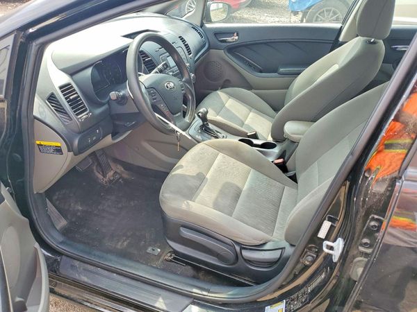 2015 KIA FORTE GL(Middle-low grade)