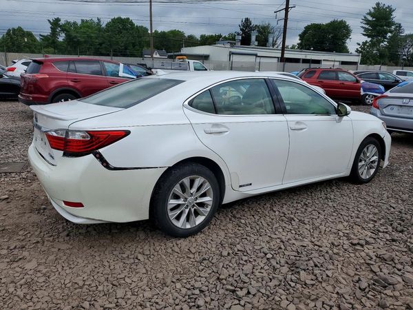 2013 LEXUS ES 300h