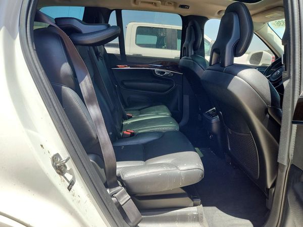 2016 VOLVO XC90 SV42 Momentum