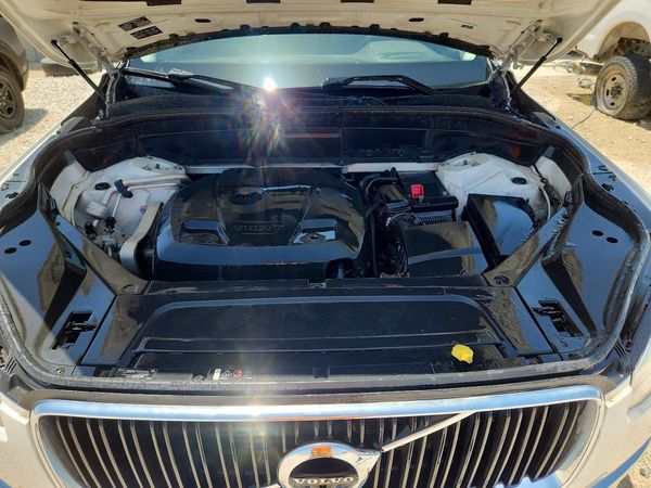 2016 VOLVO XC90 SV42 Momentum