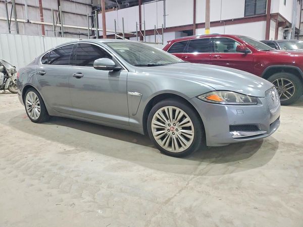 2014 JAGUAR XF