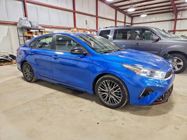 2022 KIA FORTE GT Line