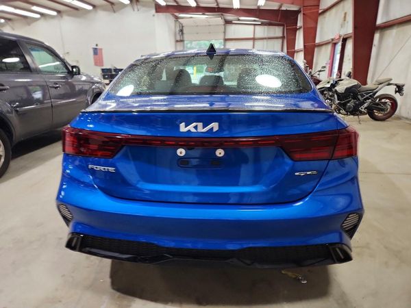 2022 KIA FORTE GT Line