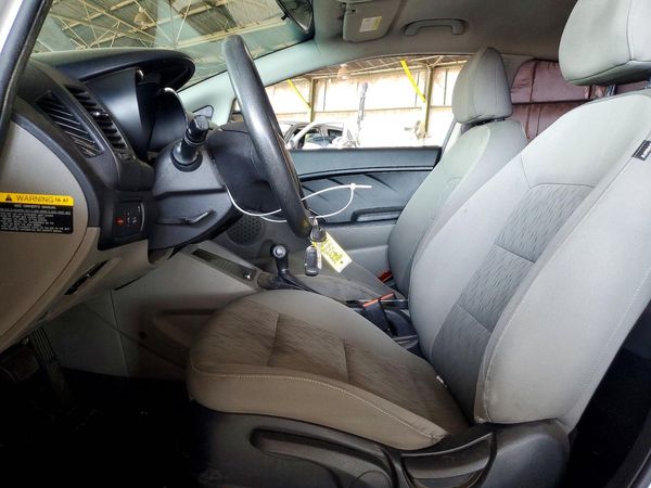 2015 KIA FORTE GL(Middle-low grade)