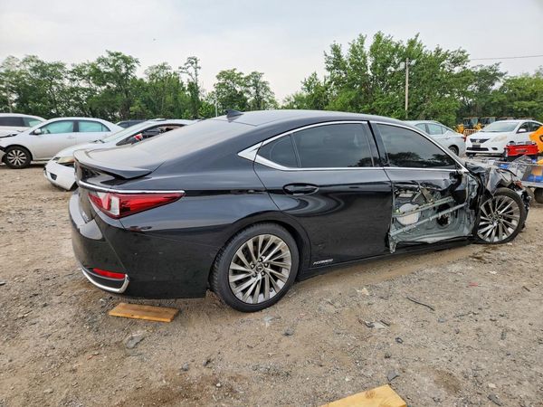 2019 LEXUS ES