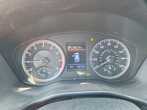 2019 HYUNDAI SANTA FE SE