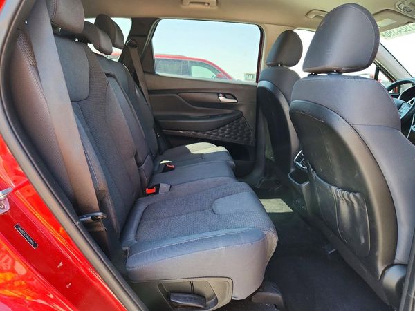 2019 HYUNDAI SANTA FE SE