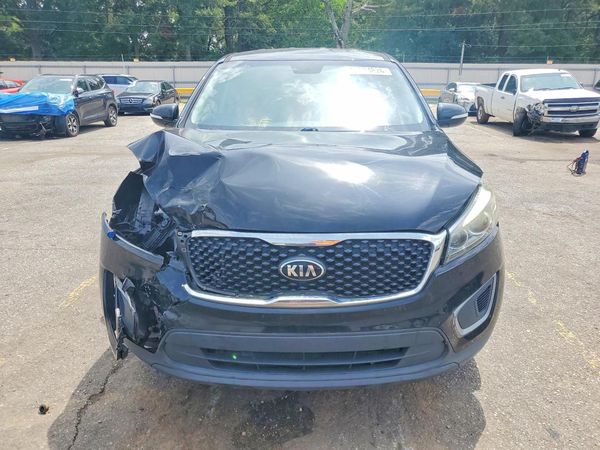 2017 KIA SORENTO L, LX