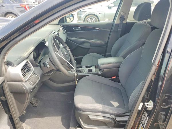 2017 KIA SORENTO L, LX