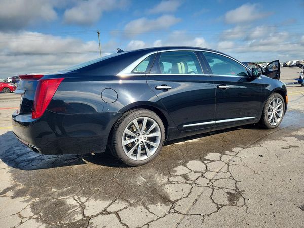 2013 CADILLAC XTS Luxury