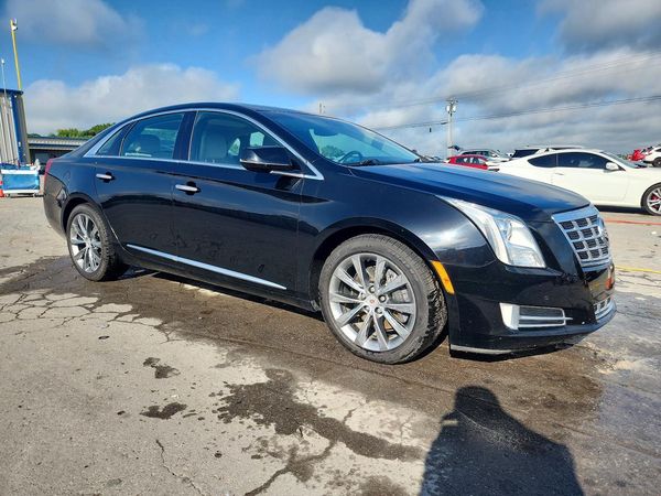 2013 CADILLAC XTS Luxury