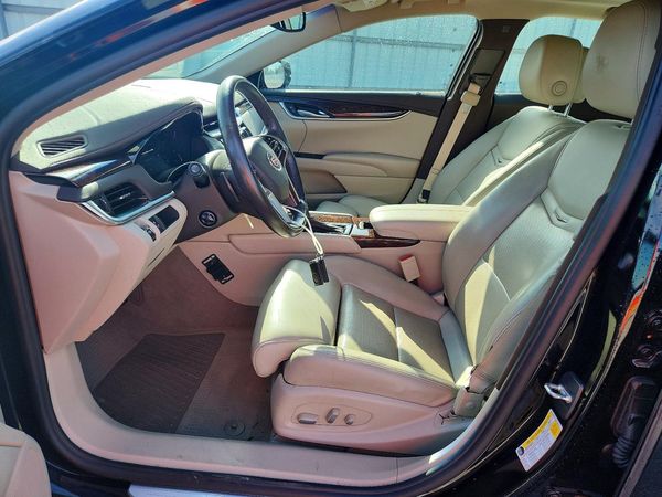 2013 CADILLAC XTS Luxury