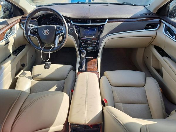 2013 CADILLAC XTS Luxury