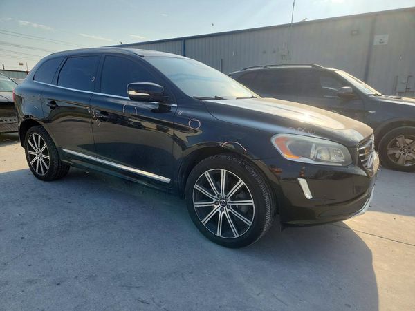 2015 VOLVO XC60