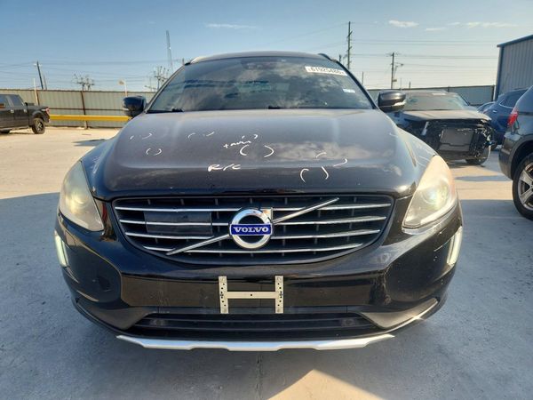 2015 VOLVO XC60