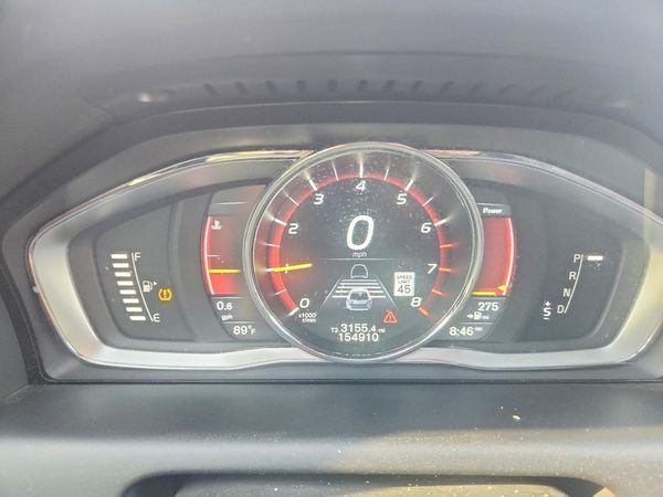 2015 VOLVO XC60