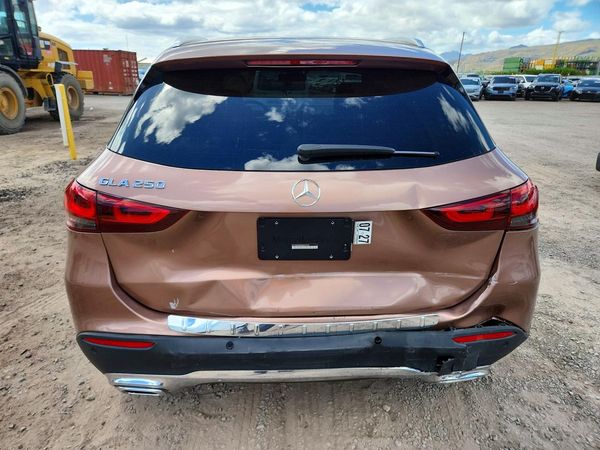 2022 MERCEDES-BENZ GLA GLA250