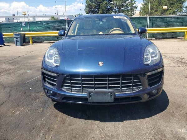 2015 PORSCHE MACAN