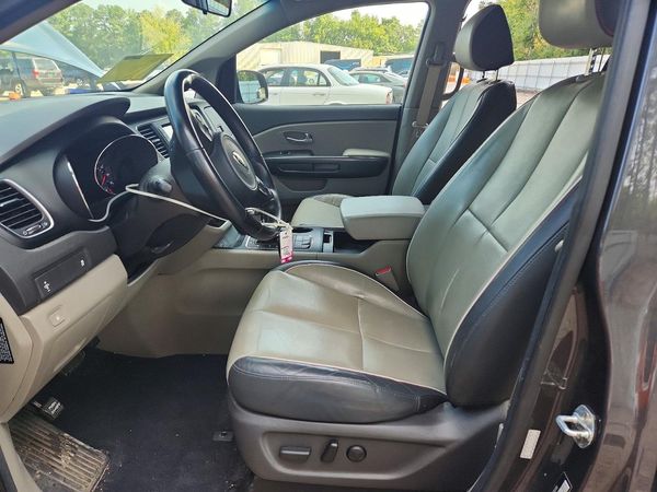 2017 KIA SEDONA LX