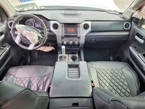 2015 TOYOTA TUNDRA SR5 Grade