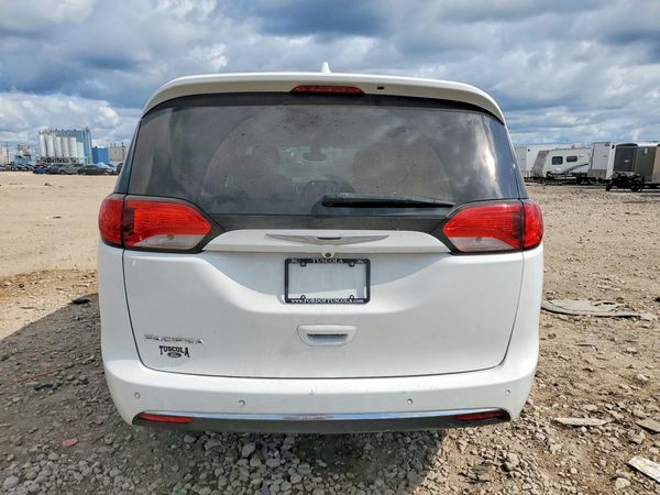 2017 CHRYSLER PACIFICA Touring L