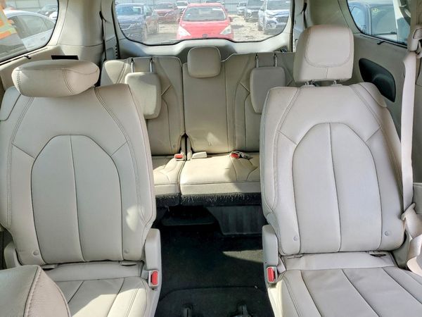 2017 CHRYSLER PACIFICA Touring L