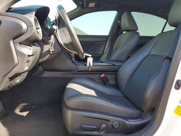 2023 LEXUS IS 300 Premium