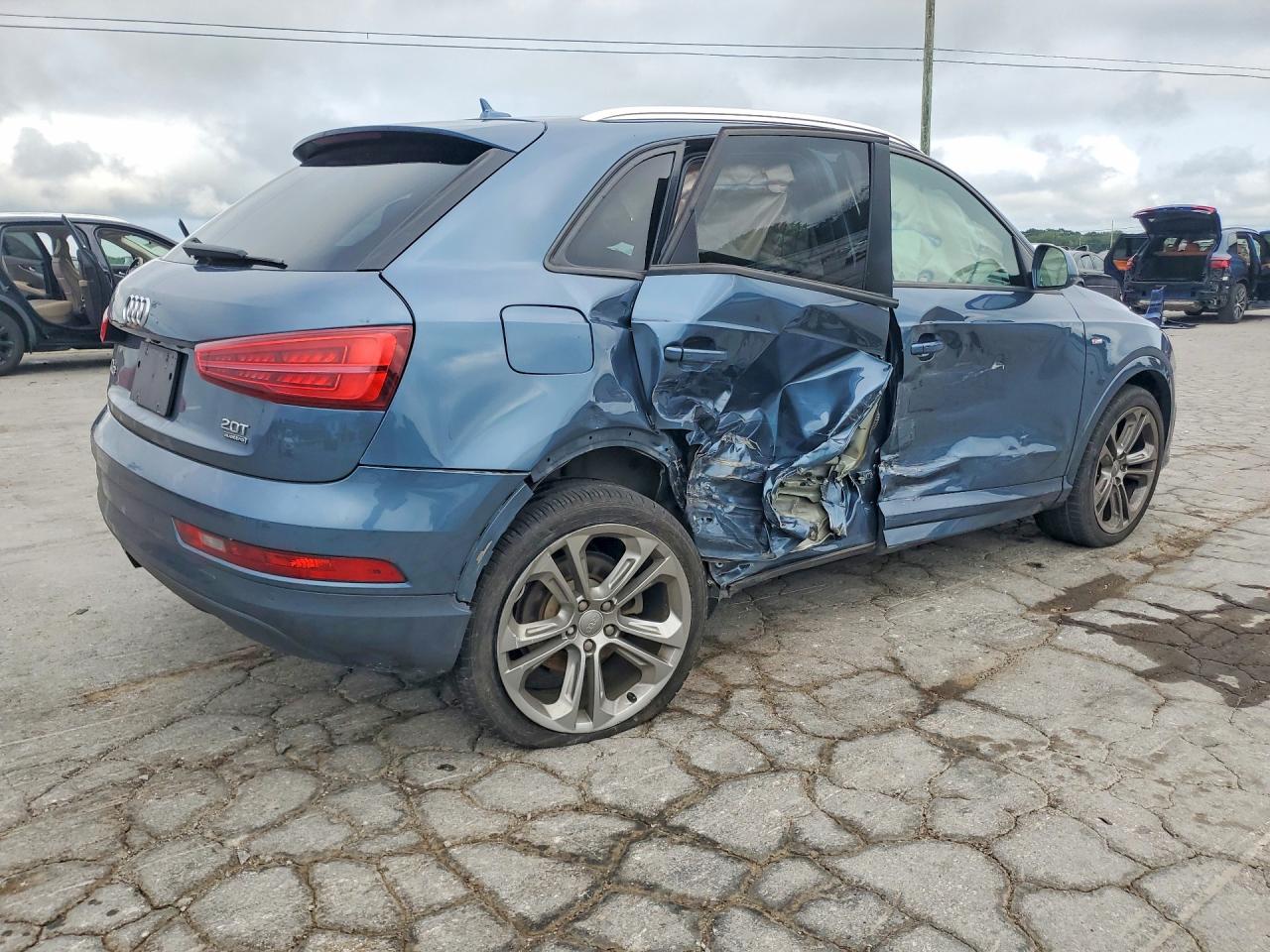 2018 AUDI Q3