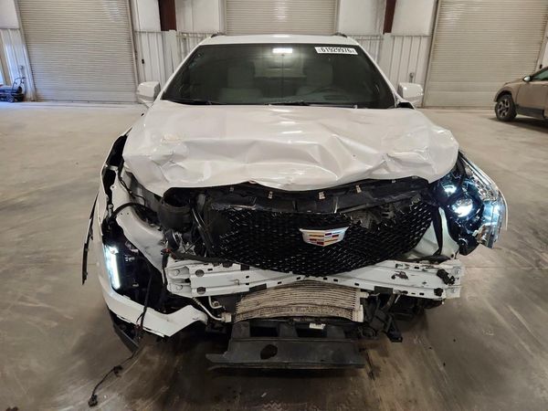 2023 CADILLAC XT5 Sport