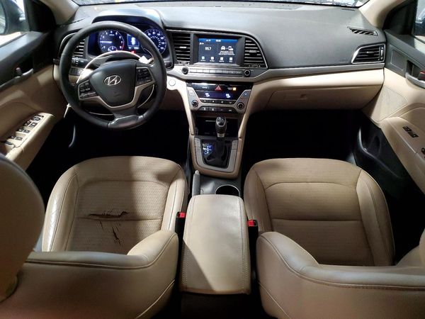 2017 HYUNDAI ELANTRA