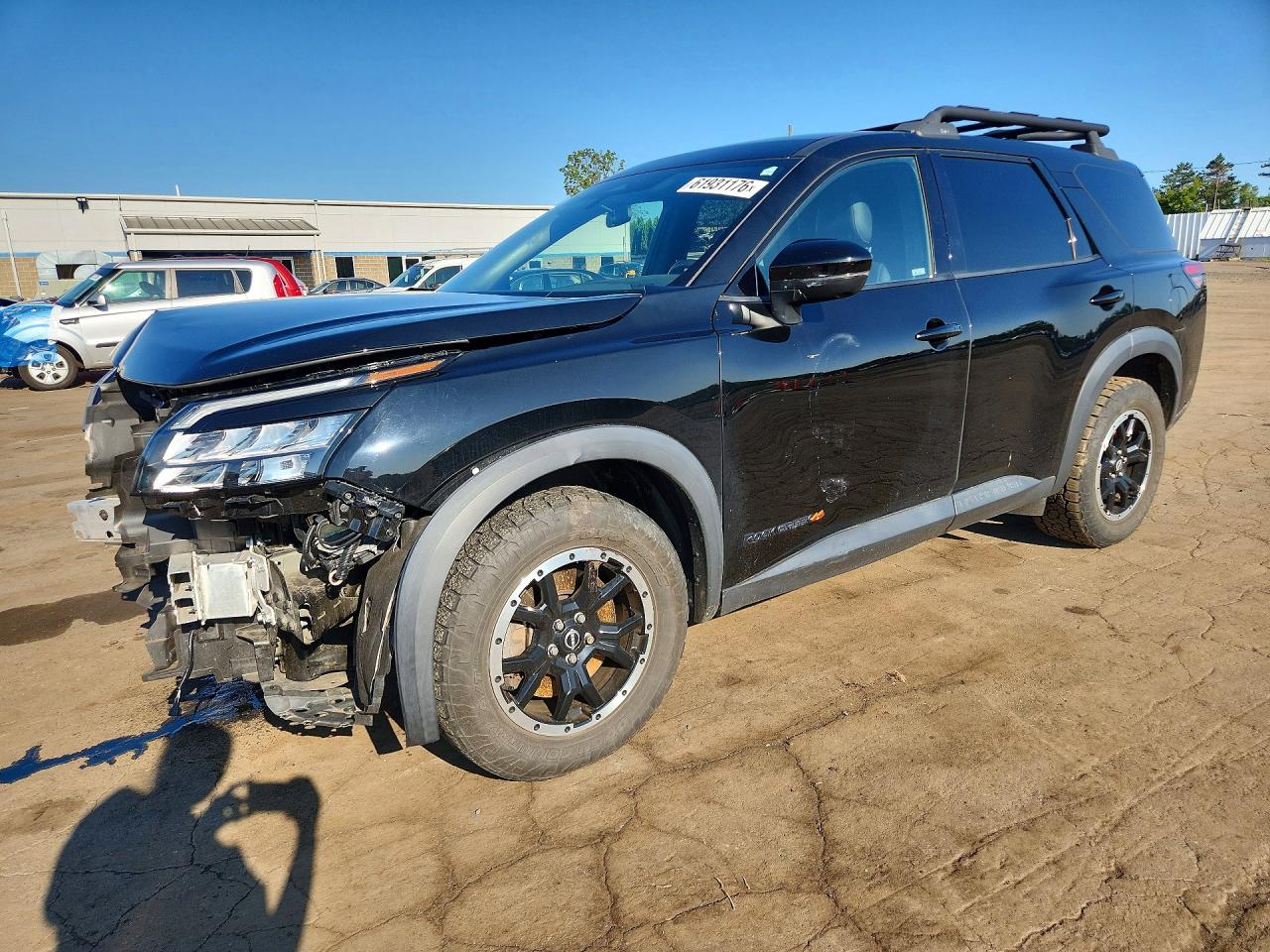 2023 NISSAN PATHFINDER SV