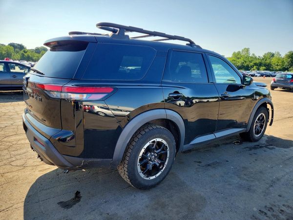 2023 NISSAN PATHFINDER SV