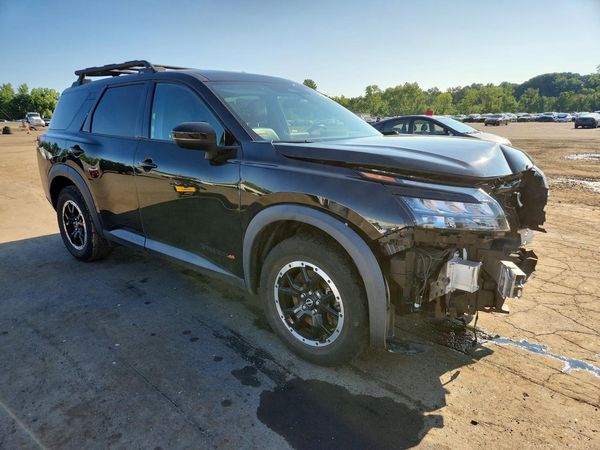 2023 NISSAN PATHFINDER SV