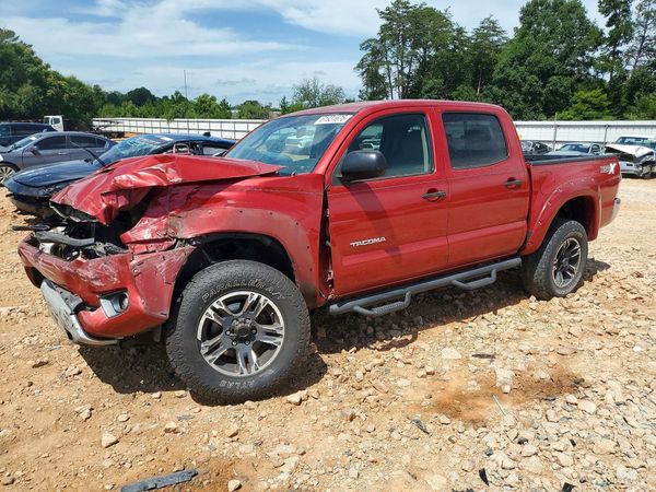 2015 TOYOTA TACOMA Delux Grade