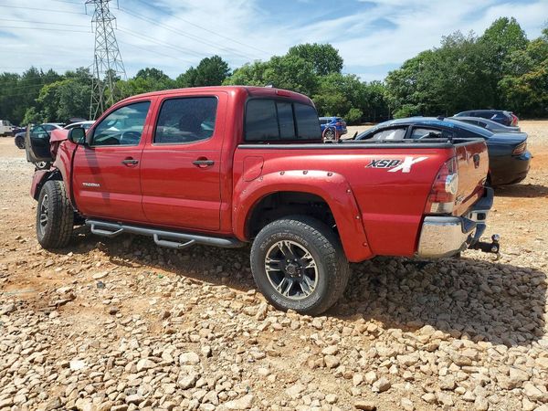 2015 TOYOTA TACOMA Delux Grade
