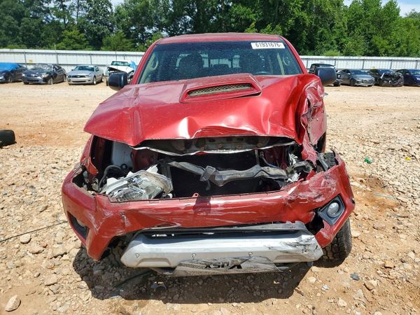 2015 TOYOTA TACOMA Delux Grade