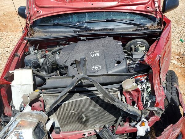 2015 TOYOTA TACOMA Delux Grade